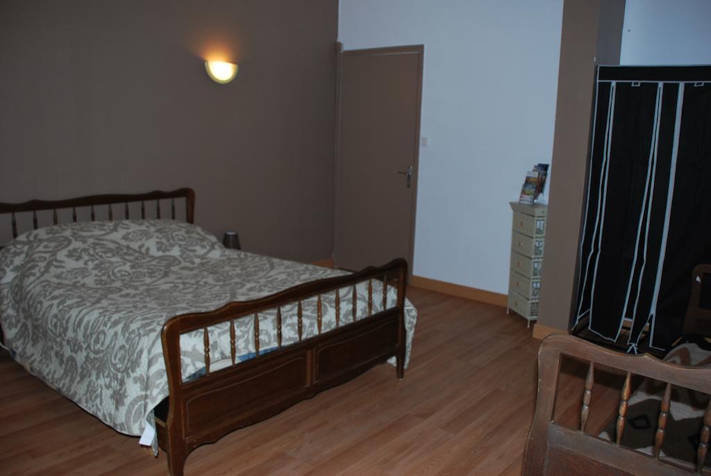 Chambres D'Hotes Le Clos Ambels Ambialet Room photo