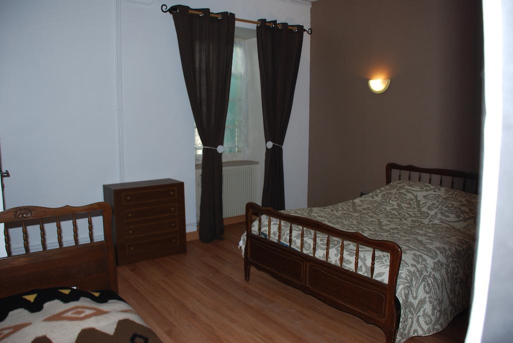 Chambres D'Hotes Le Clos Ambels Ambialet Room photo